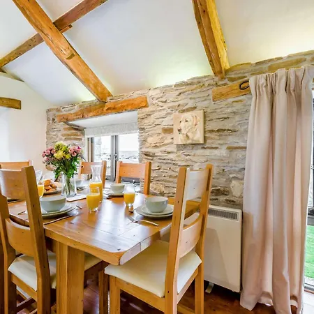 4 Bed In Looe 90933