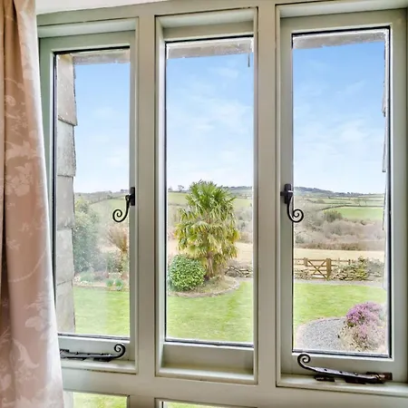 Holiday home 4 Bed In Looe 90933 Saint Keyne